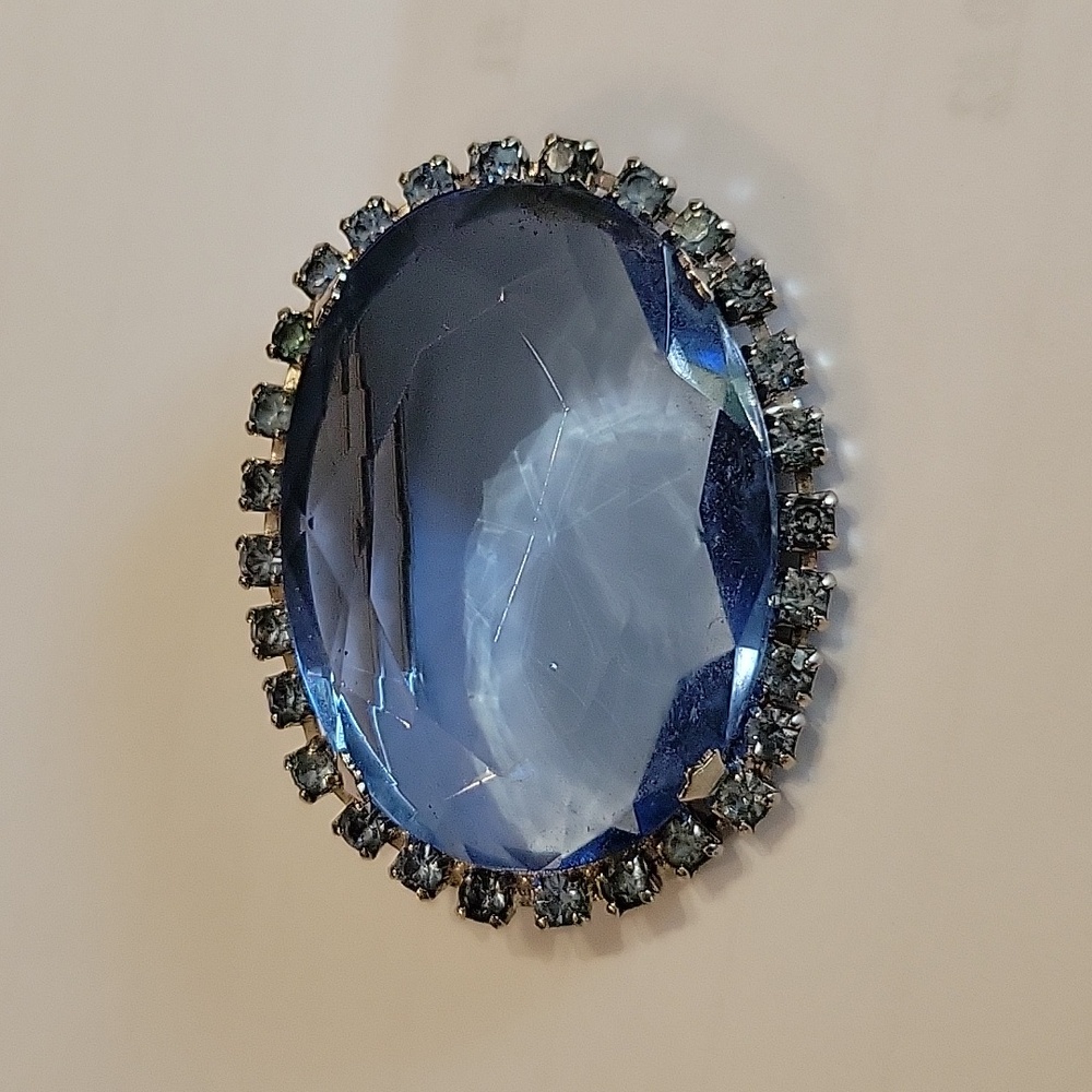 Vintage blue brooch